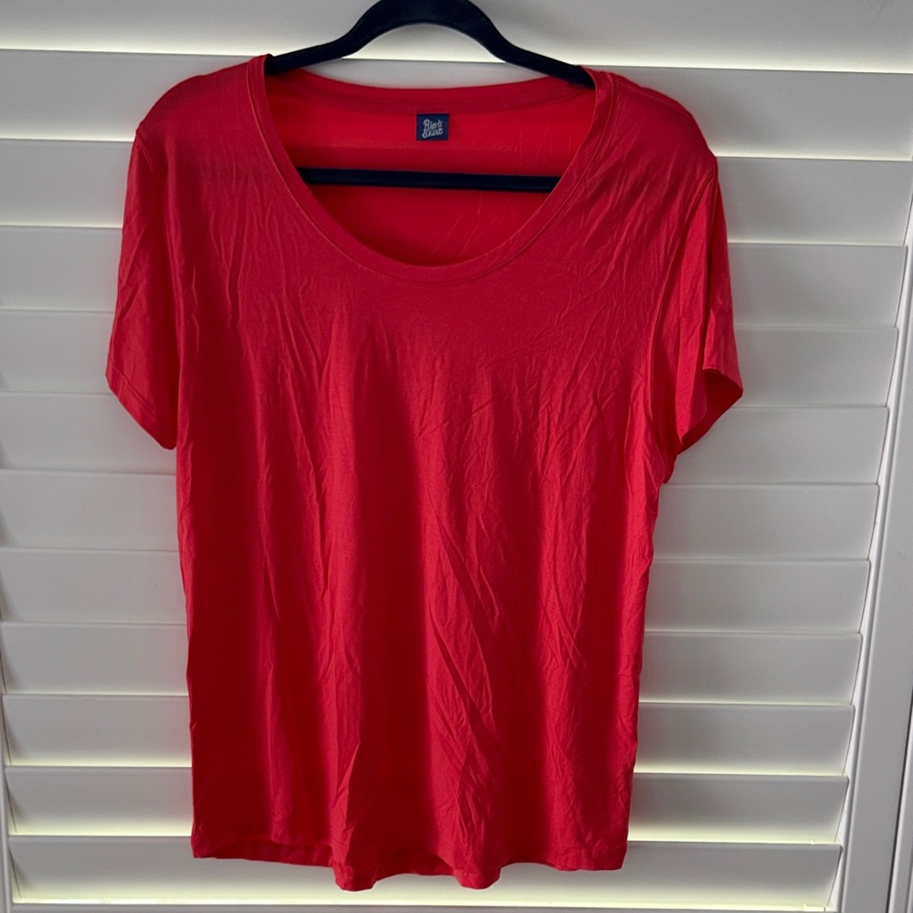 Vibrant Tropical Nectar (dark pink) Scoop Neck Tee